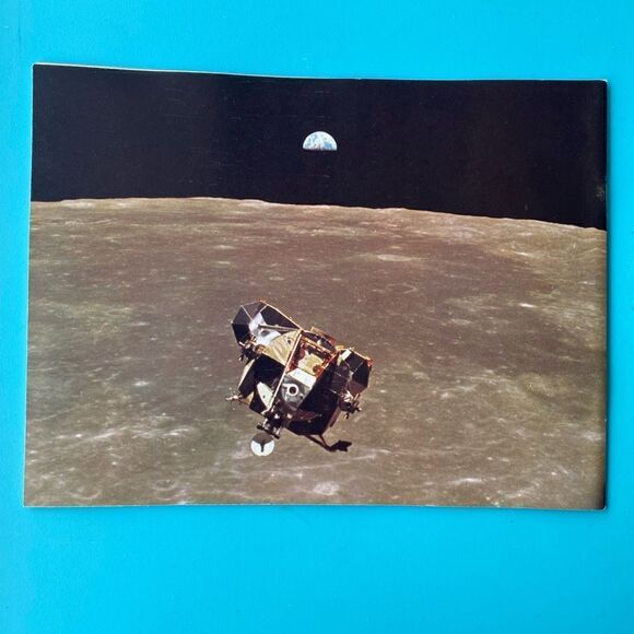 A Man On The Moon Book Chronology of Man in Space Exploration- Soft Cover - Picture 2 of 12